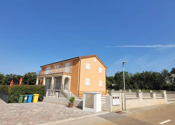 Apartments Aversu