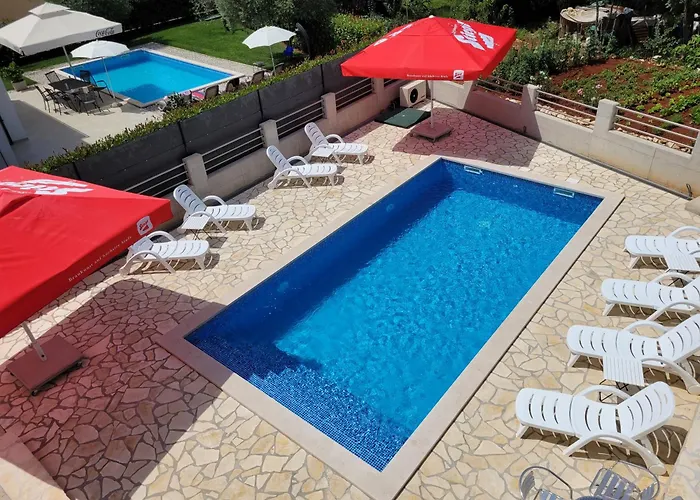 Apartments Aversu
