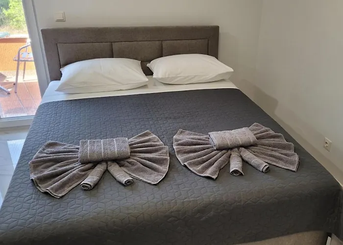 Apartments Aversu